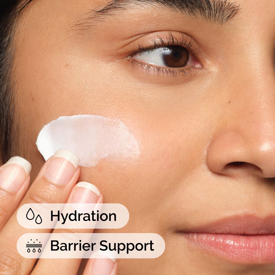natural-moisturizing-factors-ha-u4 ord-natural-moisturizing-factors-ha-model-application-with-benefits.jpg